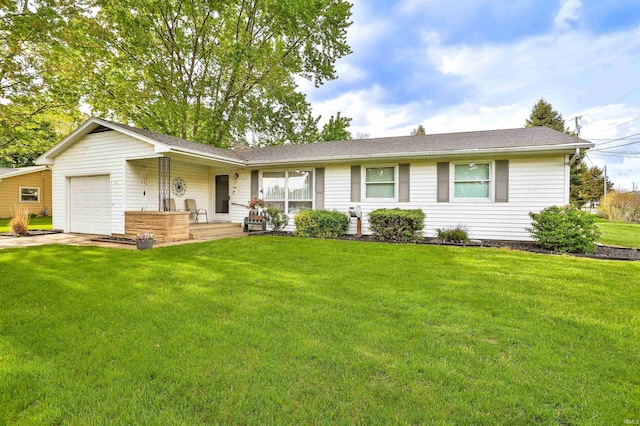 1402 Tanager Dr, Warsaw, IN 46580 - ranch-style home featuring a front lawn, a garage, and driveway