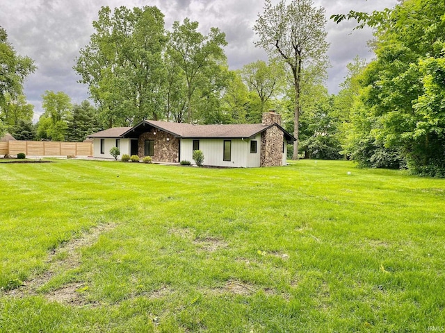 4605 Merriam Park Dr, Fort Wayne, IN 46816 - view of yard