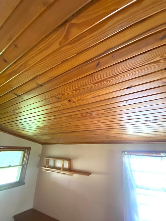 589 2nd St NW, Linton, IN 47441 - detailed view of wood ceiling