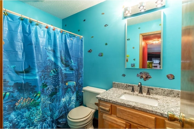 705 Pine Run, Angola, IN 46703 - bathroom featuring a textured ceiling, vanity, toilet, and a shower with curtain