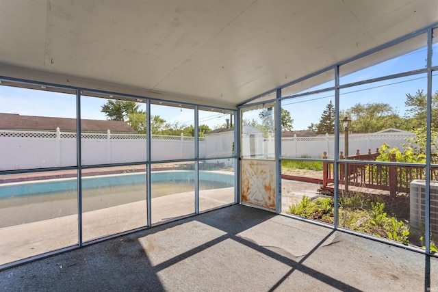 1725 W Saxon Dr, Marion, IN 46952 - unfurnished sunroom with healthy amount of natural light and lofted ceiling