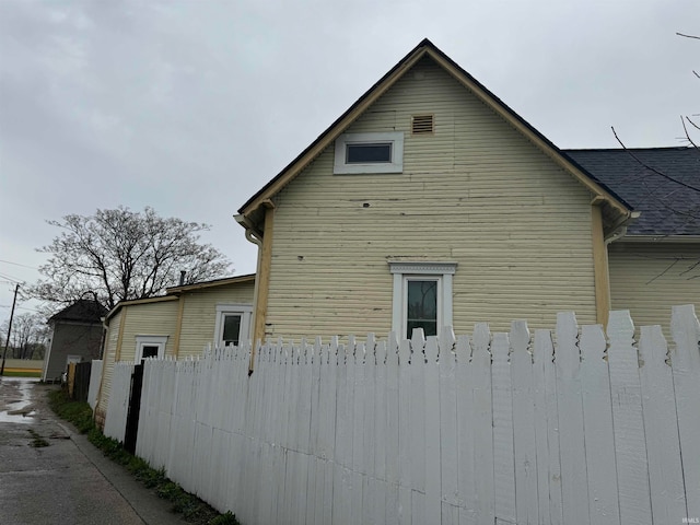 417 S Elliott St, Muncie, IN 47305 - view of home's exterior