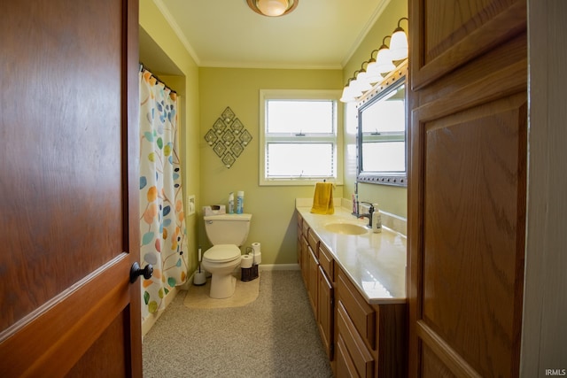 6064 E 300 N, Union City, IN 47390 - full bathroom with toilet, vanity, ornamental molding, baseboards, and curtained shower