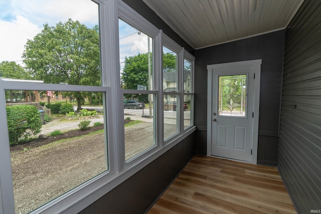 515 W Crawford St, Elkhart, IN 46514 - unfurnished sunroom featuring plenty of natural light