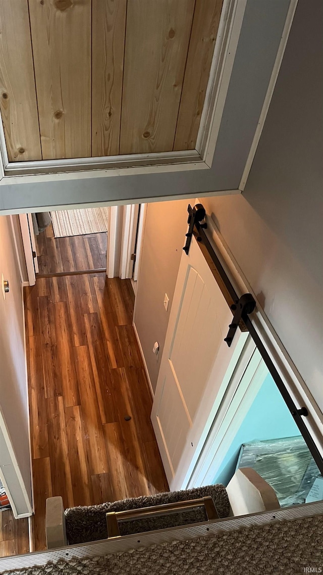 34 Ems B59 Ln, Warsaw, IN 46582 - detailed view of wood finished floors