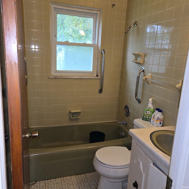 11544 Lincolnway Hwy, Osceola, IN 46561 - bathroom featuring shower / bathtub combination, vanity, and toilet