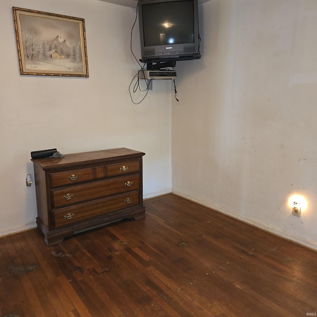 11544 Lincolnway Hwy, Osceola, IN 46561 - bedroom featuring dark wood-style floors and baseboards