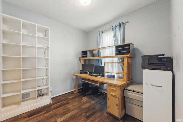 2000 Vinton St, Lafayette, IN 47904 - office with dark wood-style flooring, a textured ceiling, and baseboards