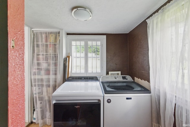 2000 Vinton St, Lafayette, IN 47904 - laundry area with separate washer and dryer