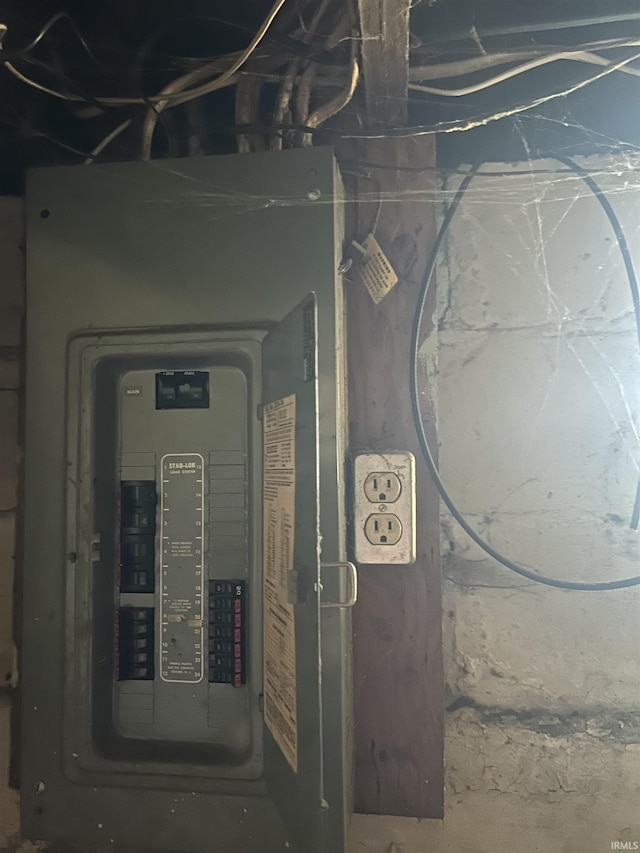 839 E 5th St, Mishawaka, IN 46544 - utility room with electric panel