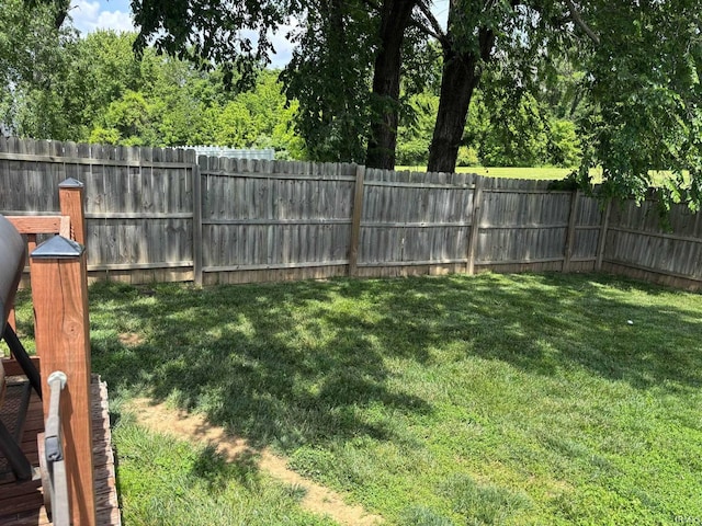 1264 W Greenbriar Dr, Washington, IN 47501 - view of yard