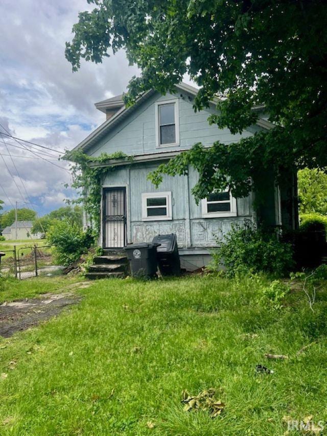 718 E Lewis St, Fort Wayne, IN 46802 - view of rear view of property