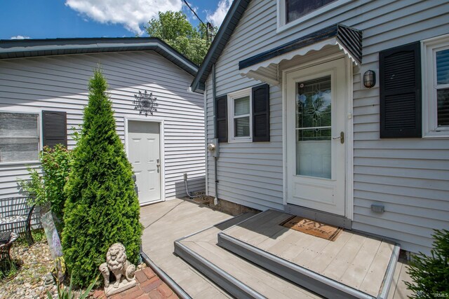 536 Garfield St, Osceola, IN 46561 - view of exterior entry