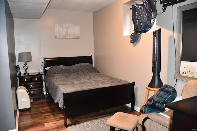 2329 Glenwood Ave, Fort Wayne, IN 46805 - bedroom with wood finished floors