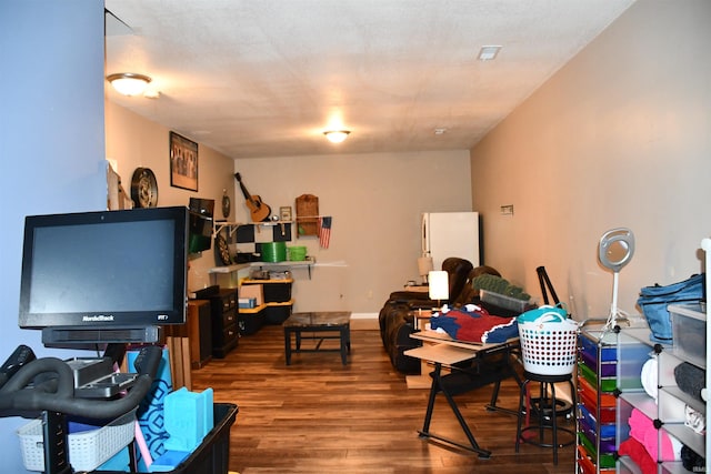2329 Glenwood Ave, Fort Wayne, IN 46805 - living room with wood finished floors and baseboards