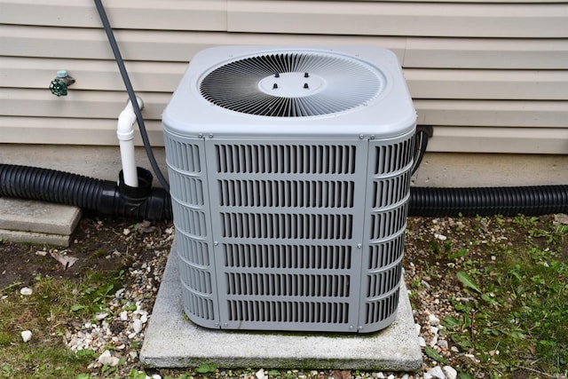 2329 Glenwood Ave, Fort Wayne, IN 46805 - exterior view of central AC unit