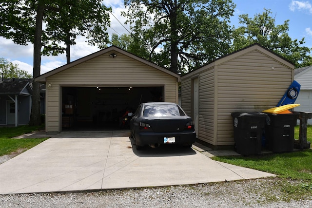 2329 Glenwood Ave, Fort Wayne, IN 46805 - view of detached garage
