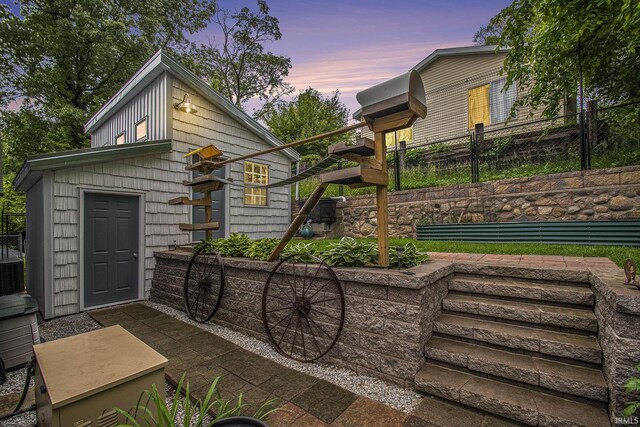 7185 N 1150 W, Shipshewana, IN 46565 - view of back of house at dusk