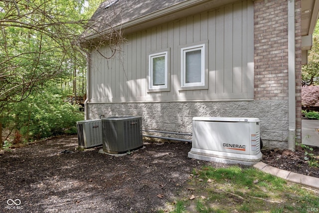 10919 Running Tide Ct, Indianapolis, IN 46236 - view of side of home featuring cooling unit
