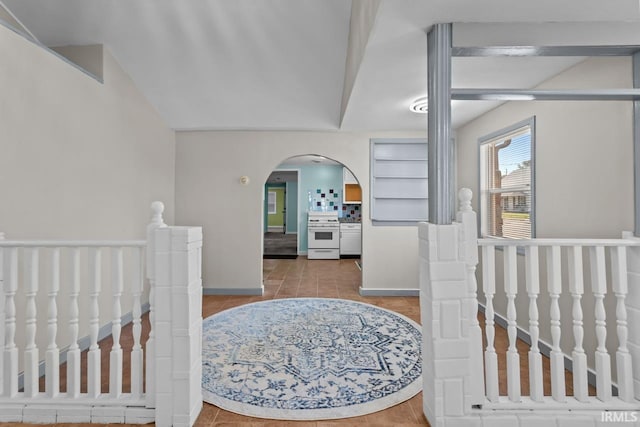 2545 N Bell St, Kokomo, IN 46901 - tiled foyer featuring arched walkways and baseboards