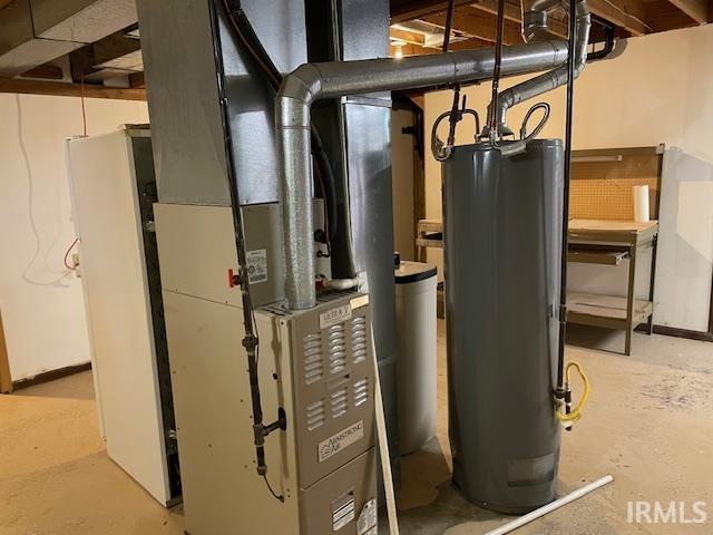 56862 Pomona St, Elkhart, IN 46516 - utility room featuring gas water heater