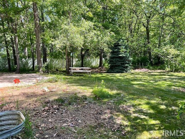 56862 Pomona St, Elkhart, IN 46516 - view of yard