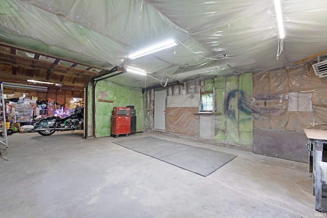 3550 Sandpoint Rd, Fort Wayne, IN 46809 - view of garage