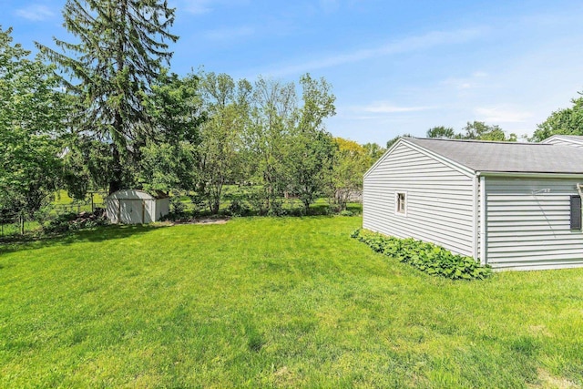 3550 Sandpoint Rd, Fort Wayne, IN 46809 - view of green lawn