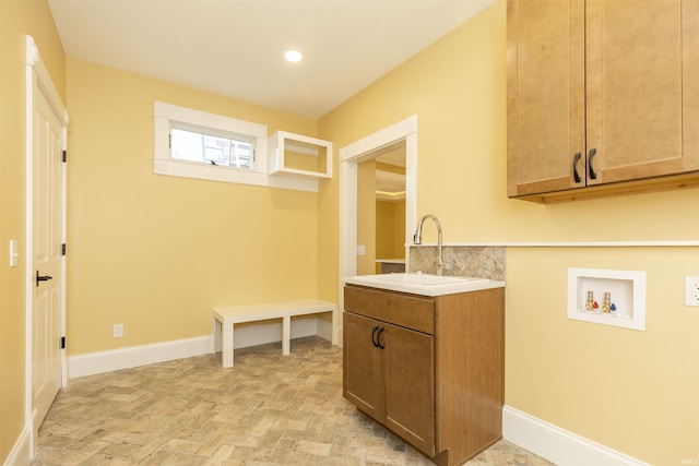 324 W Mishawaka Ave, Mishawaka, IN 46545 - laundry area with hookup for a washing machine, cabinet space, and recessed lighting