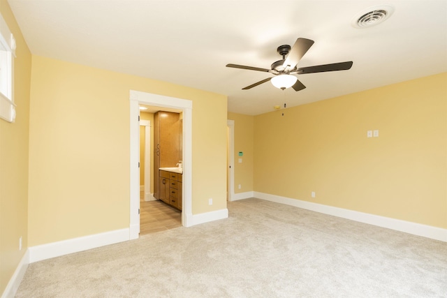 324 W Mishawaka Ave, Mishawaka, IN 46545 - unfurnished room featuring light carpet and a ceiling fan