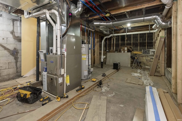 324 W Mishawaka Ave, Mishawaka, IN 46545 - unfinished below grade area featuring gas water heater and heating unit