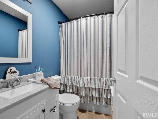 1346 Grayston Ave, Huntington, IN 46750 - full bathroom featuring vanity, toilet, curtained shower, and a bath