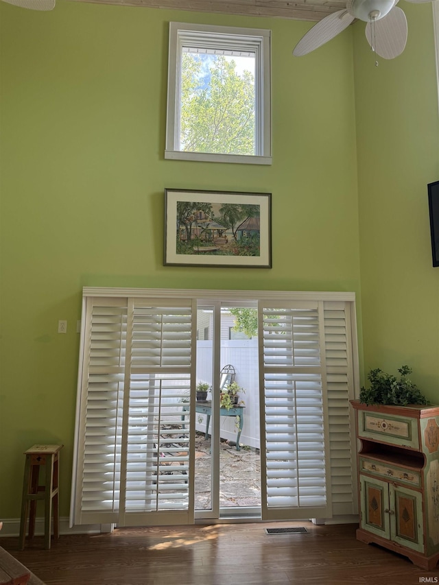 2109 Ball Ct, Rochester, IN 46975 - detailed view of a ceiling fan and wood finished floors