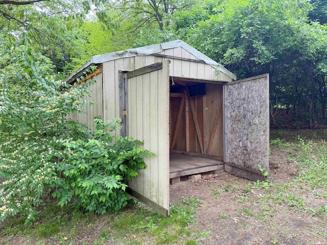 22073 County Road 10 W, Elkhart, IN 46514 - view of shed with a view of trees