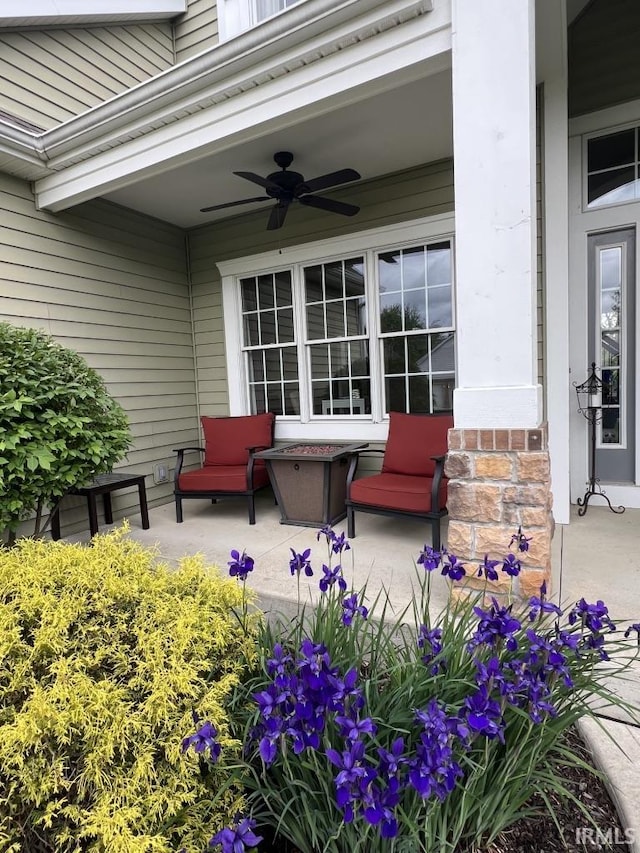 1442 Centerbrook Dr, New Haven, IN 46774 - view of patio featuring a ceiling fan