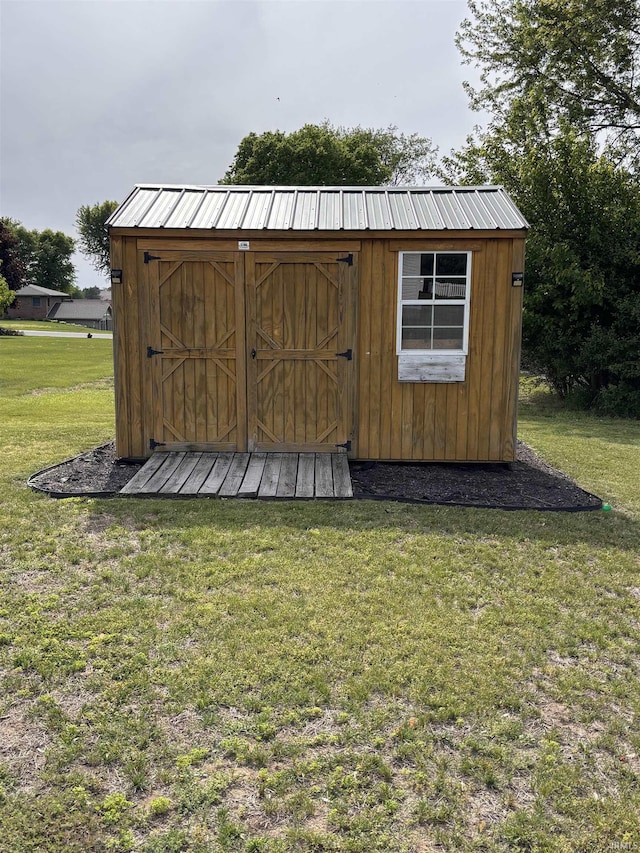 311 Hampshire Dr, Logansport, IN 46947 - view of shed