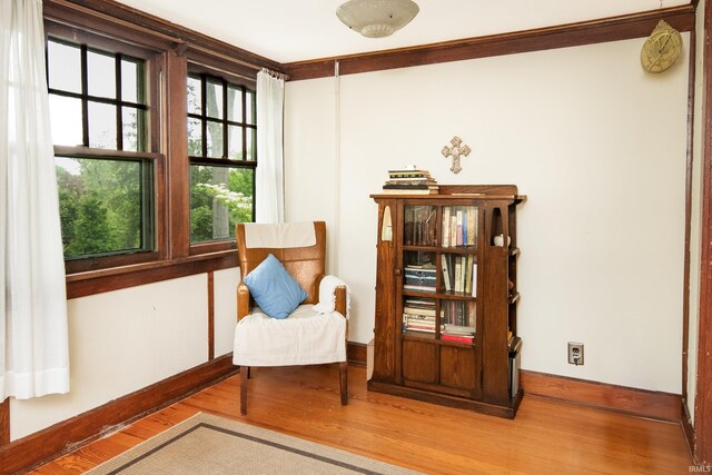 822 S Stull Ave, Bloomington, IN 47401 - living area featuring wood finished floors and baseboards