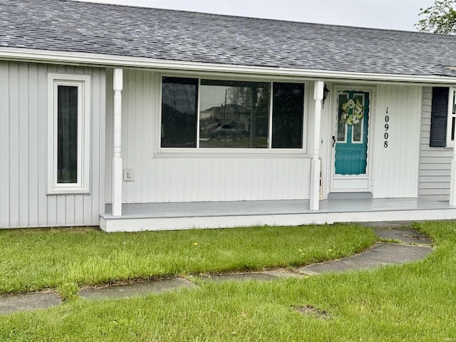 10908 Kathy Dr, Fort Wayne, IN 46835 - entrance to property featuring a shingled roof