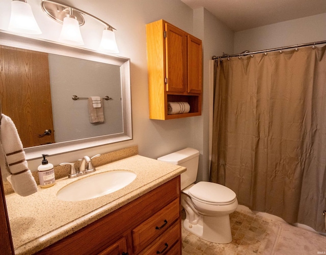 5212 E 600 S, Lafayette, IN 47909 - bathroom featuring vanity, toilet, and curtained shower