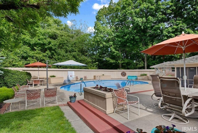 570 Golden Pl, Lafayette, IN 47905 - view of pool with a fenced backyard, a patio, and outdoor dining area