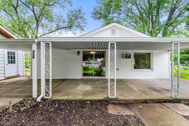 730 E Sherman St, Marion, IN 46952 - view of patio