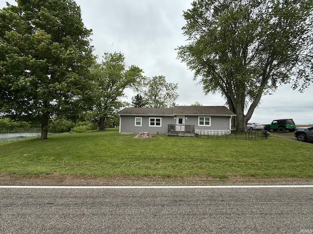 2782 W State Road 32nd Rd, Covington, IN 47932 - ranch-style house with a front yard and a deck