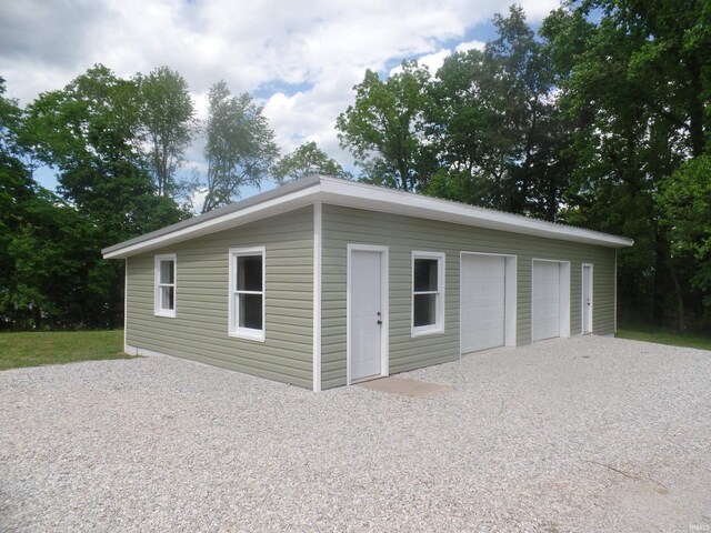 19 S Lester St, Bloomfield, IN 47424 - view of detached garage