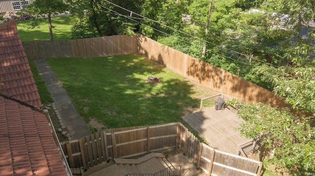 3601 Stringtown Rd, Evansville, IN 47711 - view of yard with a deck