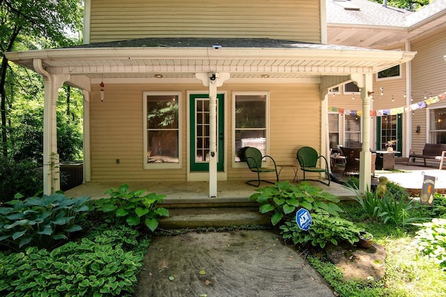 101 Hendron Hills Dr, Vincennes, IN 47591 - doorway to property featuring a porch