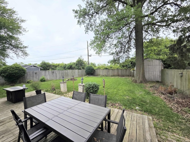 7823 Knightswood Dr, Fort Wayne, IN 46819 - deck featuring outdoor dining area