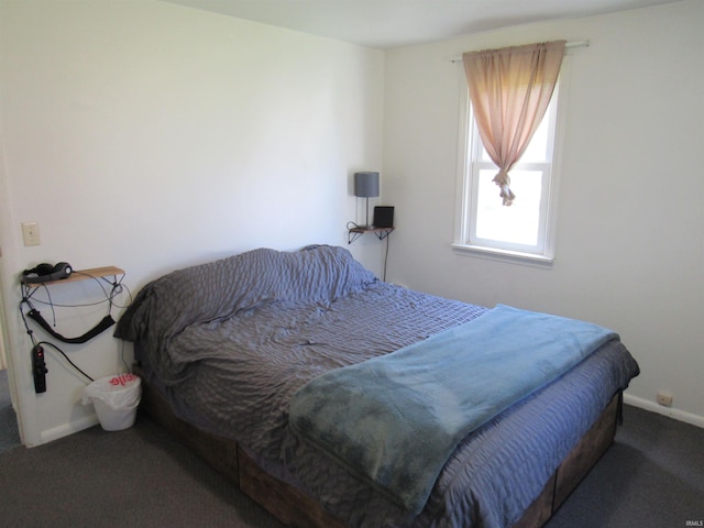 331 W Payton St, Greentown, IN 46936 - carpeted bedroom with baseboards