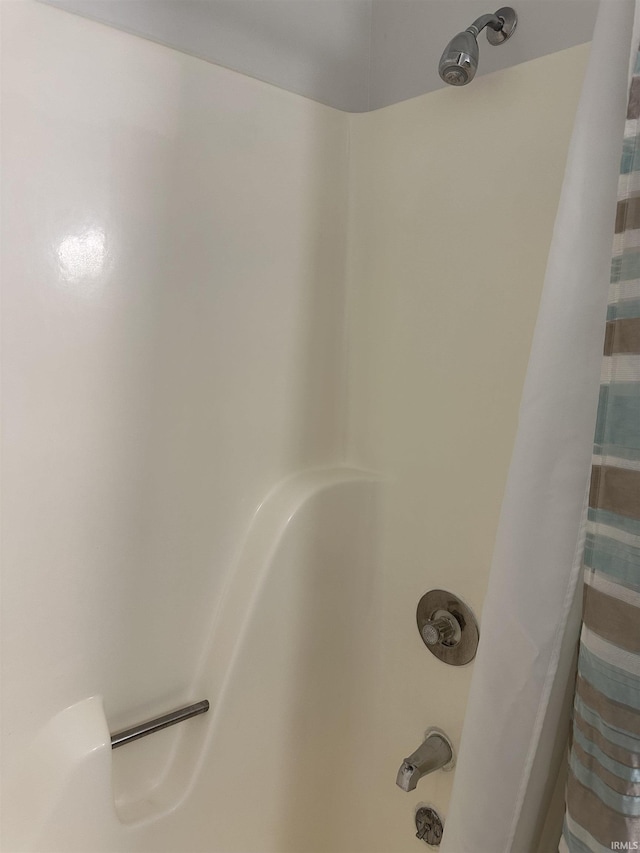 1913 Mckibben St, Wabash, IN 46992 - bathroom view of shower / bath combination with curtain