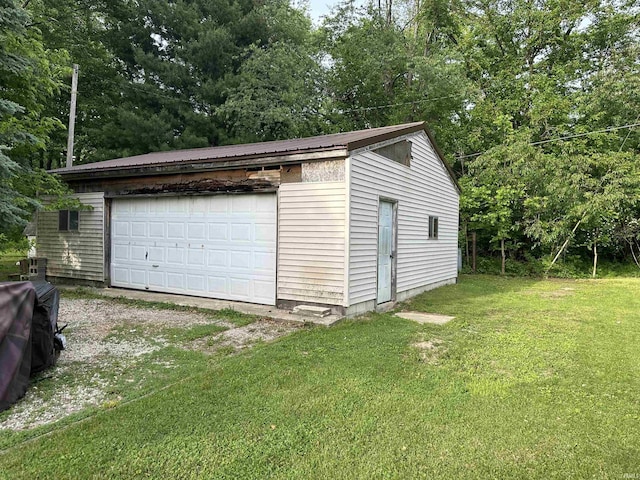 1913 Mckibben St, Wabash, IN 46992 - view of detached garage