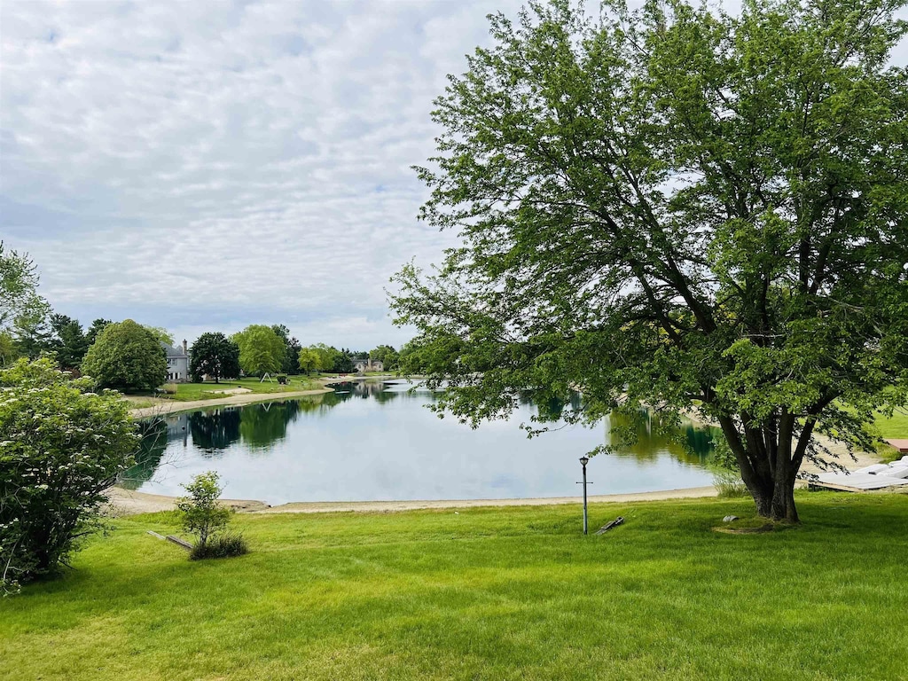 15626 Cold Spring Ct, Granger, IN 46530 - water view